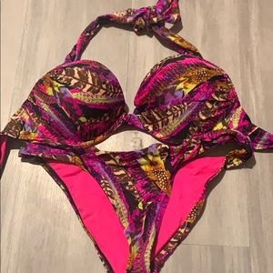 Beautiful Victoria secret bombshell Bikini Set!